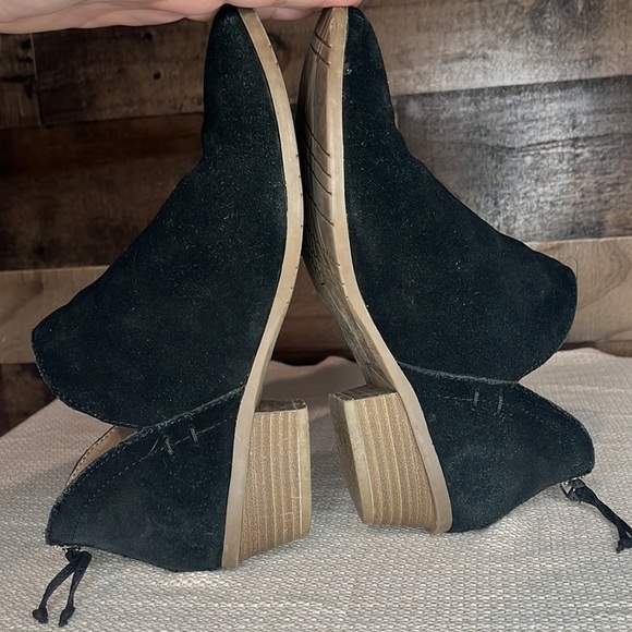 Kenneth Cole Reaction Black Leather Suede Booties Size 7 Side Way - Picture 8 of 8